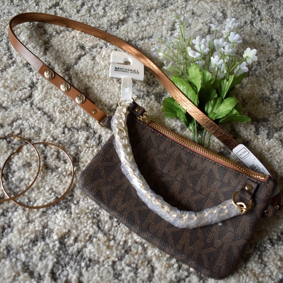 Michael Kors Handbags - Michael Kors Fanny Pack